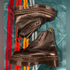 Dr. Martens Sinclair Boot